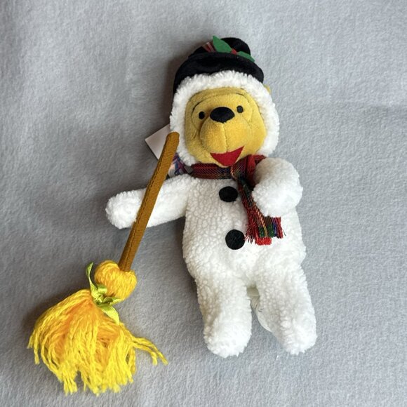 Snowman Pooh Winnie The Pooh Disney Store Bean Bag 8" Plush Top Hat Scarf Broom - Picture 2 of 6